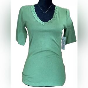 NEW Lena Green 1/2 Sleeve Lace Collar V-Neck Shirt Size Small